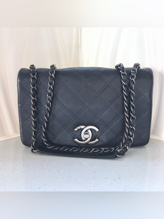 CHANEL Handbags - CHANEL New Chic Flap bag Black Quilted Leather Shoulder Bag with Silver Hardware